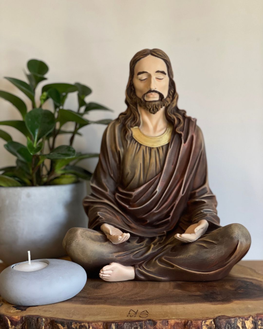 Jesús Meditando 30cm